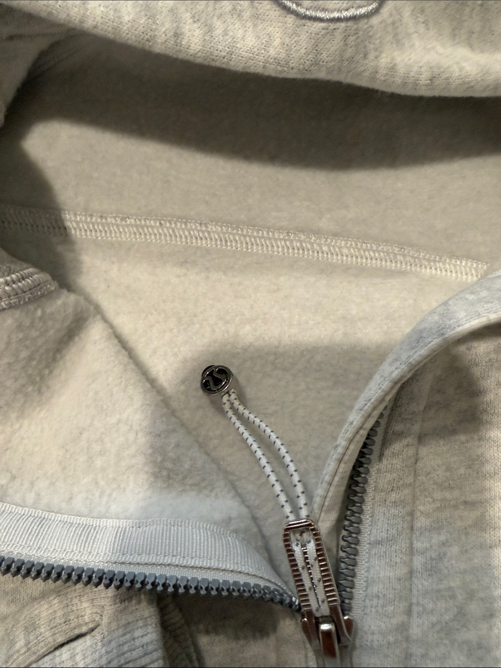 lululemon athletica Light SCUBA Gray Half-Zip Cropped Hoodie - Picture 5 of 5